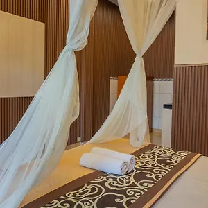 2* Guest house Artha Dewata
