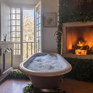 Wow - Unique Double Smart In 17th Century Palace! Hot Tub, Snooker, Bbq, Ps5, Sauna, Gym 5* Sintra